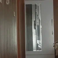 جاکفشی ایستاده اینه دار