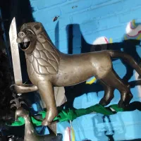 دو عدد شیر برای علامت