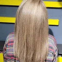 خدمات رنگ و مش و احیا مو در محل مشتری