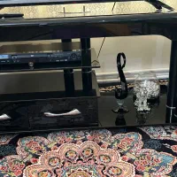 میز تلویزیون شیشه ای