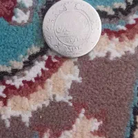 سکه قدیمی و انگشتر
