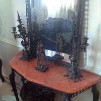 آینه ومیز وشمعدان