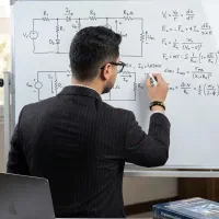 تدریس ریاضی، حسابان و فیزیک (دانشجوی دکتری برق)