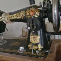چرخ خیاطی قدیمی