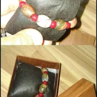 دستبند سنگی و کیف پول چرم و جاروی شارژی خودرو