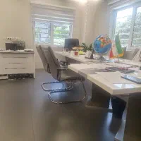 استخدام راننده همراه با ماشین ون