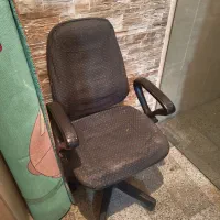 صندلی اداری چرخ‌دار/کارکرده
