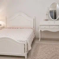 سرویس خواب دونفره سفید کلاسیک بسیار تمیز در حد نو