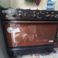یک عدد اجاق گازقدیمی تمیز جنس خوب