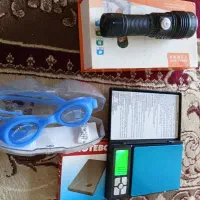 چراغ قوه یووی ترازو نیم کیلو عینک زیر ابی