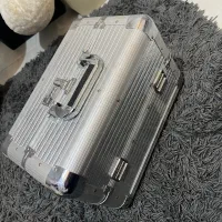 جعبه کاشت ناخن، گریم، مژه