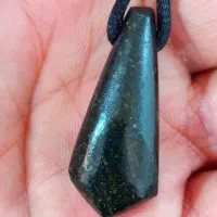 یشم پادزهر عباس اباد عتیقه بشرط اصالت وتست اهنربا