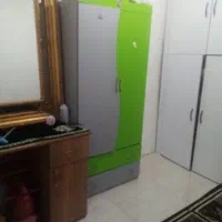 مقداری لوازم یک جا فروش میشود