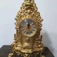 ساعت تزیینی. ریخته گری شده