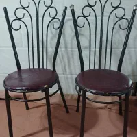 دو عدد صندلی