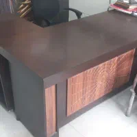 میز و صندلی اداری در حد نو
