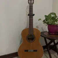 گیتار الحمبرا اسپانیا( به علت مهاجرت فروخته میشه)