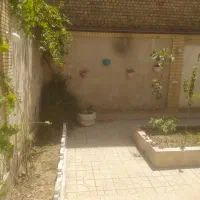 همکف 90متری 2 خواب حیاط دار بهاران فرامرز