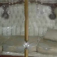 آباژور ایستاده