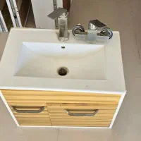 روشویی،آینه،بهمراه شیرآلات قهرمان