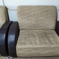 دو عدد مبل یک نفره و یک عدد مبل سه نفره