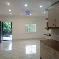 سفیدتمشک حدود۱۰۰متر۲خواب طبقه اول روی کرسی