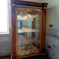 ویترین چوب گردو