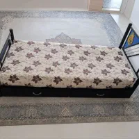 تخت تک نفره