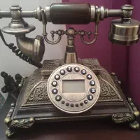تلفن  همراه میز