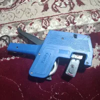 قیمت زن چسبی