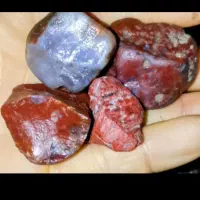 سنگزینتی|جواهرات|رشت, پیرکلاچای|دیوار