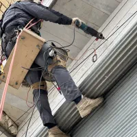 پیچ رولپلاک نما بدون داربست/کاردر ارتفاع/راپل/طناب