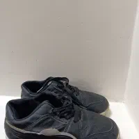 تعدادی کفش بچگونه و زنونه