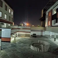 آپارتمان ۴خوابه پارکینگ وحیاط حاشیه ثنایی
