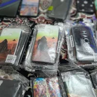 تعدادحدود۱۲۰ عدد قاب موبایل