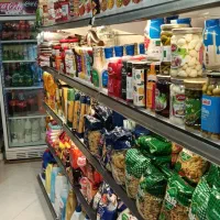فروشنده سوپر مارکت