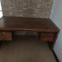 میز تحریر بزرک