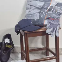لباس کار دستکش و کفش کار