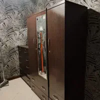 کمد و دراور چوبی بهمراه آینه