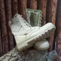 پوتین کوهنوردی ضد آب .برای برف و یخ سایز ۴۰