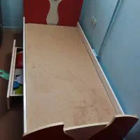 تخت وکمد