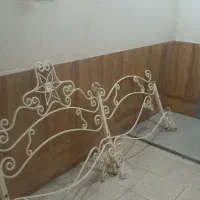 تخت تک نفره و میز فرفوژه