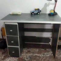 میز اداری در حد نو