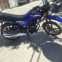 شکاری به پر ۲۰۰