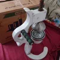 آبمیوه گیری دستی