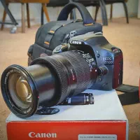 دوربین کنون dslr ۵۵۰d خیلی تمیز