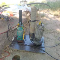 دوعدد کفکش آب