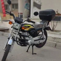 موتورسیکلت همتاز 200cc