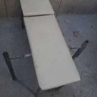 میز پرس سینه وزنه میله هالتر وسیله برای قدرت پا