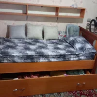 تخت و کمد